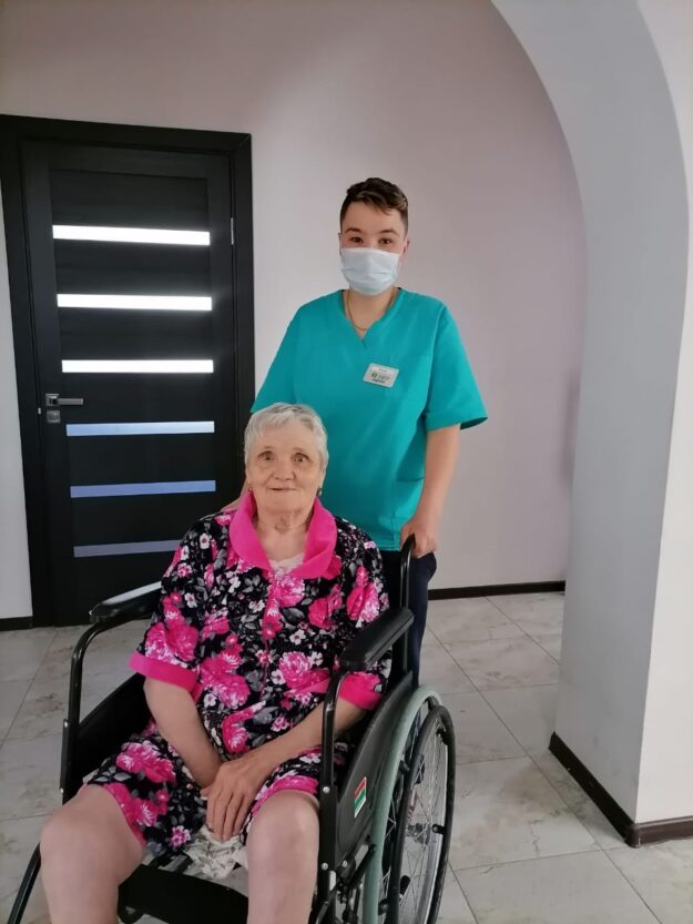 бабушка на коляске